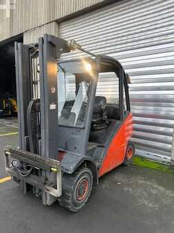 Carrelli elevatori GPL 2004  Linde H25T triplex 4 lignes (2)
