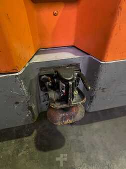 Terminál traktor 2015  Still LTX70 semi cabine (10)