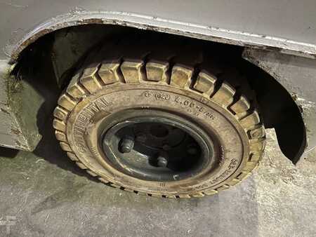 Terminál traktor 2015  Still LTX70 semi cabine (11)