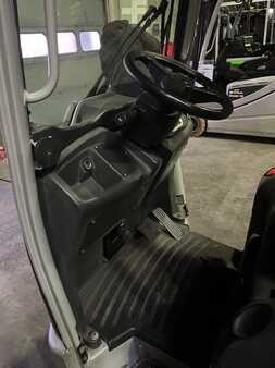 Terminál traktor 2015  Still LTX70 semi cabine (5)