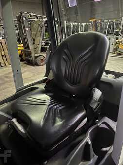 Terminál traktor 2015  Still LTX70 semi cabine (7)