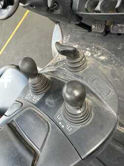 LPG VZV 2019  Linde H40T-02 triplex 6310mm (7)