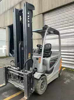 Eléctrica de 4 ruedas 2016  Still RX60-30 (1)