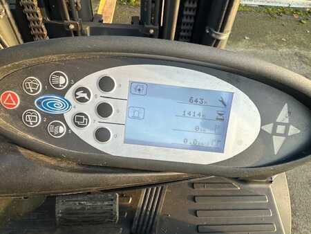 Elektromos 4 kerekű 2017  Still RX60-50 (7)