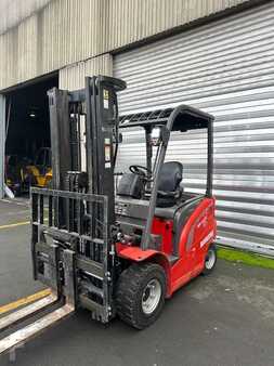 Carrelli elettrici 4 ruote 2017  Manitou ME425C 1682 heures TDL/positionneur (2)