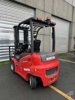 Carrelli elettrici 4 ruote 2017  Manitou ME425C 1682 heures TDL/positionneur (3)