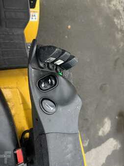 Diesel heftrucks 2019  Yale GDP25VX 2019 5513 heures triplex (9)