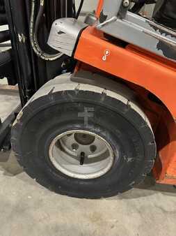 LPG heftrucks 2012  BT CB15G (16)