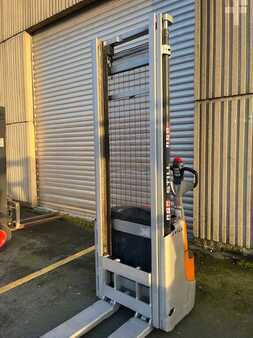 Hochhubwagen 2014  Still EXV12 (4)