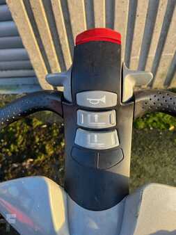 Hochhubwagen 2014  Still EXV12 (7)