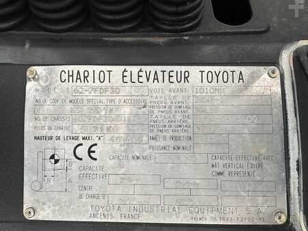 Empilhador diesel 2003  Toyota 62-7FDF30 TDL/écarteur (7)