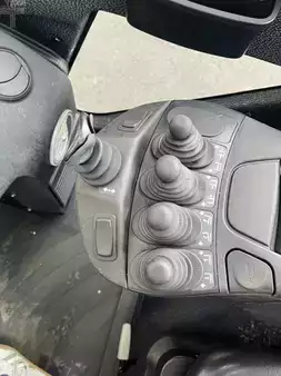 Carrelli elevatori GPL 2019  Linde H35T-02 (10)