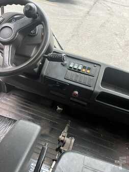 Terminál traktor 2002  Still R07-25 (8)