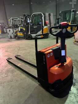 El-pallevogn 2017  Toyota LWE180 démo 8 heures fourches 2000mm (1)