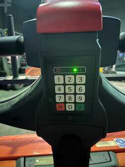 El-pallevogn 2017  Toyota LWE180 démo 8 heures fourches 2000mm (10)