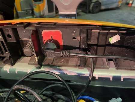 Lavtløftende truck 2020  Still EXU-16 325 heures chargeur intégré (9)