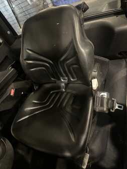 LPG VZV 2010  Linde H25T-01 triplex 5135 heures (9)