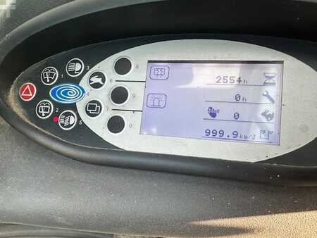 Terminál traktor 2018  Still LTX70 2554 heures (7)