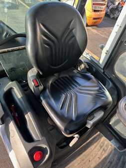 Terminál traktor 2018  Still LTX70 2554 heures (9)