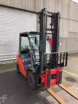 Gas gaffeltruck 2010  Toyota 02-8FGF25 TDL/écarteur (2)