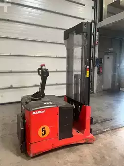 Hochhubwagen 2011  Manitou ES509 (2)