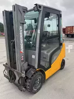 Carretilla elevadora GLP 2017  Jungheinrich TGF20S 4 lignes hydrauliques (1)