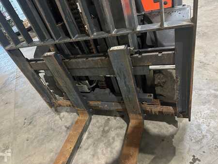 Carrelli elevatori GPL 2019  Linde H30T-02 (5)