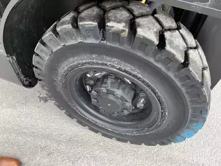 LPG Forklifts 2017  Hyster H2.5XT démo 129 heures (9)