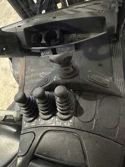 LPG VZV 2015  Linde H25T-02 triplex 4803 heures (9)