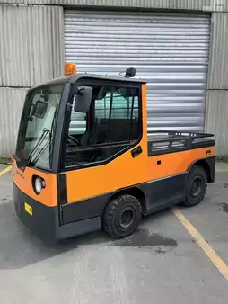 Terminaltraktor 2013  Still R07-25 (1)