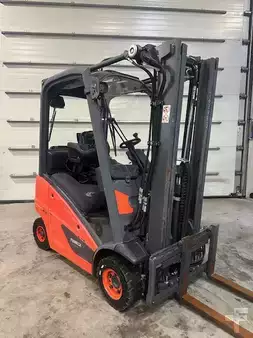 Carretilla elevadora GLP 2018  Linde H16T-01 triplex 1561 heures 4 lignes hyd. (1)