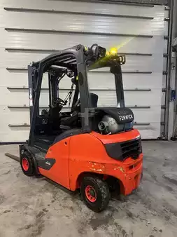 Carretilla elevadora GLP 2017  Linde H20T-01 triplex 5731 heures (3)