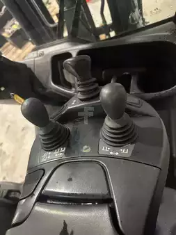 Carretilla elevadora GLP 2017  Linde H20T-01 triplex 5731 heures (9)