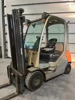 Diesel gaffeltruck 2009  Still RX70-25 2058 heures (2)