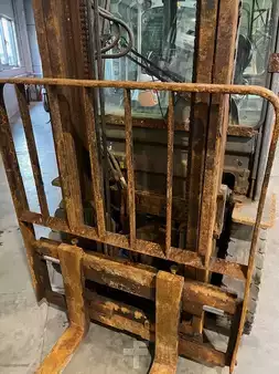 Gas gaffeltruck 2015  Toyota 02-8FGF25 rouillé  6034 heures (5)