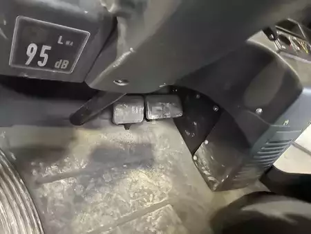 LPG Forklifts 2016  Linde H20T-01 (10)