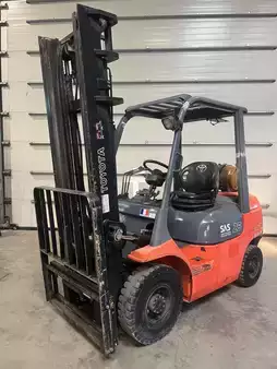 LPG heftrucks 2001  Toyota 42-7FGF25 (1)