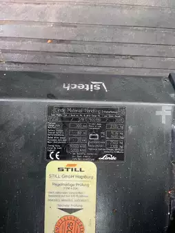 Tracteurs à bagages 2011  Linde P250 (12)