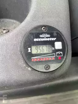 Tracteurs à bagages 2011  Linde P250 (13)