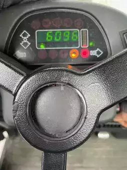 Tracteurs à bagages 2011  Linde P250 (14)