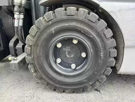 Chariots électriques à 4 roues 2018  Still RX20-16P tête rotative (11)