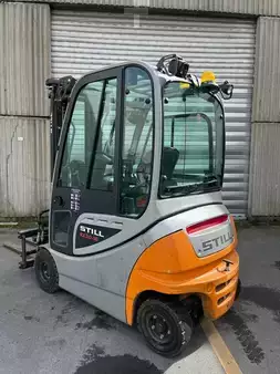 Chariots électriques à 4 roues 2018  Still RX20-16P tête rotative (4)