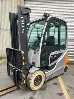 Eléctrica de 4 ruedas 2016  Still RX60-25 (2)