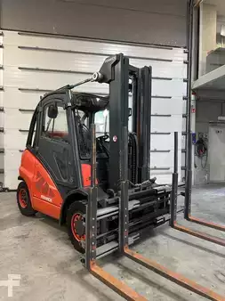 Wózki gazowe 2010  Linde H40T-01 triplex 5300mm (1)