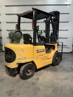 LPG heftrucks 2000  CAT Lift Trucks GP25K triplex 5500mm DAF (4)