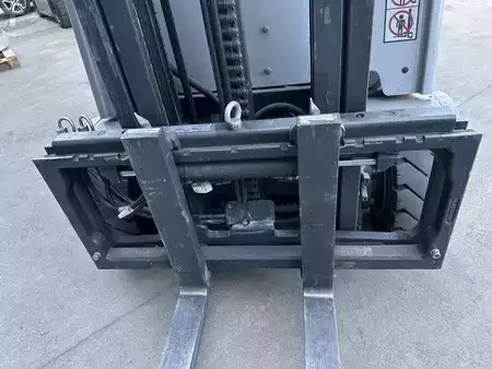 Carrelli elettrici 3 ruote 2019  Still RX20-14C triplex 5620mm 1405 heures (4)