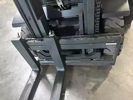 Diesel Forklifts 2018  Linde H25D-02 (4)