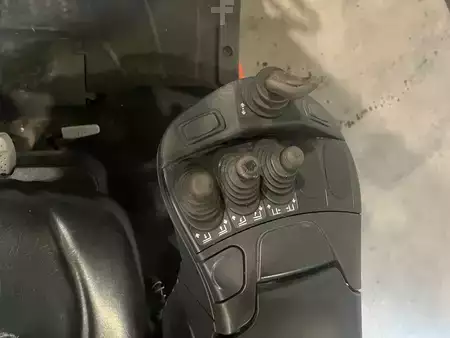 Gas truck 2018  Linde H20T-01 (8)