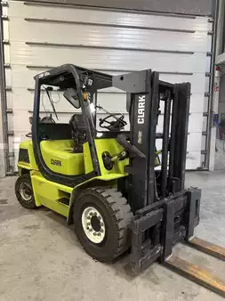 LPG Forklifts 2008  Clark CMP50SL (2)