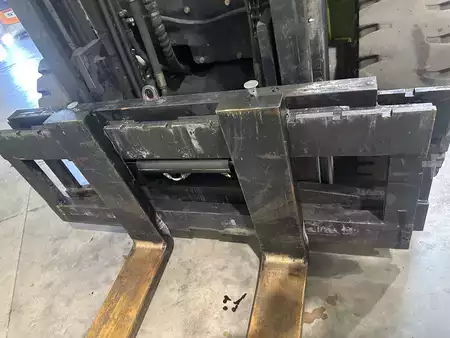 LPG Forklifts 2008  Clark CMP50SL (4)